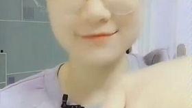 吃羊角蜜瓜女孩,揭秘吃羊角蜜瓜女孩的甜蜜生活