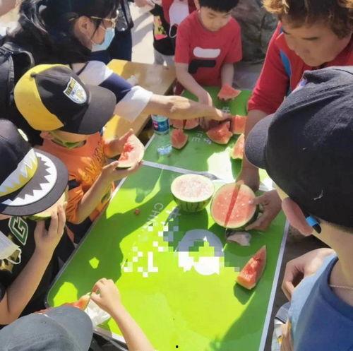 上网课老师吃瓜,老师吃瓜，课堂趣味横生