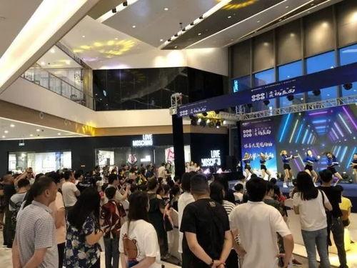 镇江银行吃瓜,揭秘背后真相与网络舆论风暴