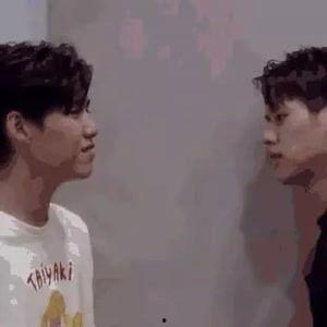 各种大哥吃瓜视频,揭秘网络热传视频背后的故事