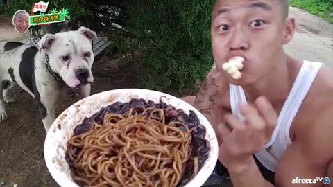 光头哥吃蜜瓜,甜蜜时光的味蕾之旅