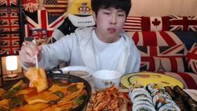 光头哥吃蜜瓜,甜蜜时光的味蕾之旅