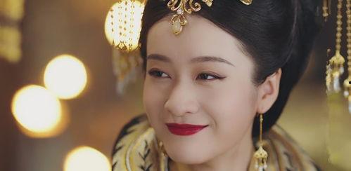 美若天仙容乐吃瓜,吃瓜现场成焦点