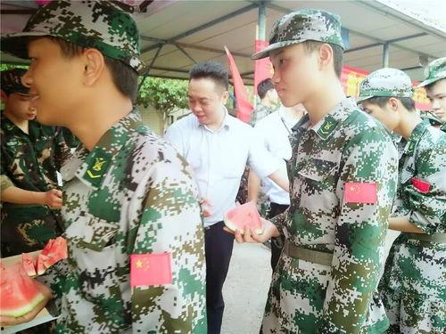 军训吃的瓜,甜蜜回忆里的青春滋味