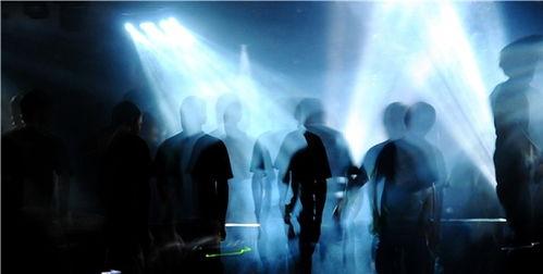 广州酒吧吃瓜,热闹非凡的吃瓜现场，揭秘都市夜生活